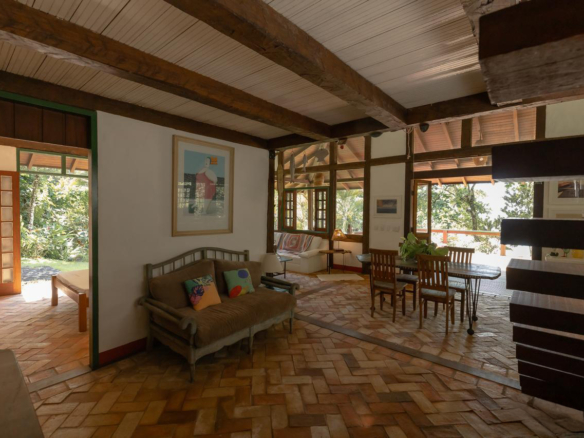 Casa para Venda Praia do Bonete, com 03 dormitórios, 200 m² de construção