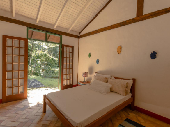 Casa para Venda Praia do Bonete, com 03 dormitórios, 200 m² de construção
