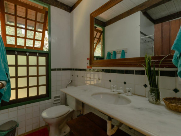 Casa para Venda Praia do Bonete, com 03 dormitórios, 200 m² de construção