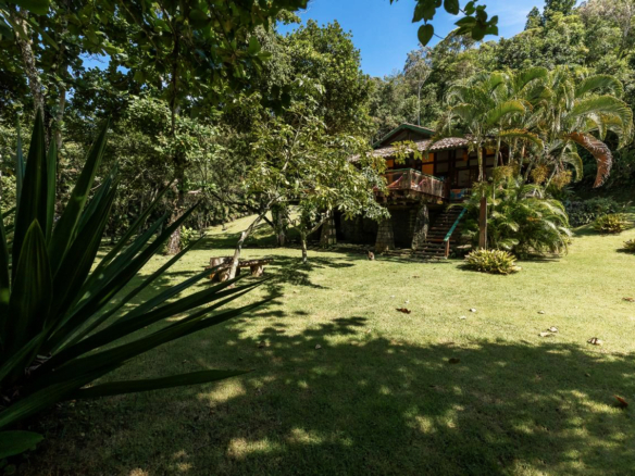 Casa para Venda Praia do Bonete, com 03 dormitórios, 200 m² de construção