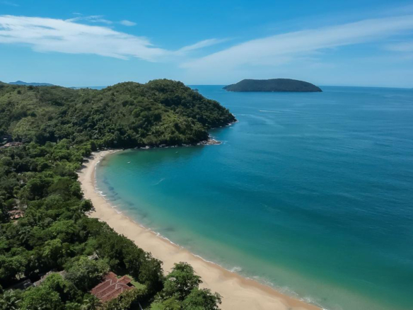 Casa para Venda Praia do Bonete, com 03 dormitórios, 200 m² de construção
