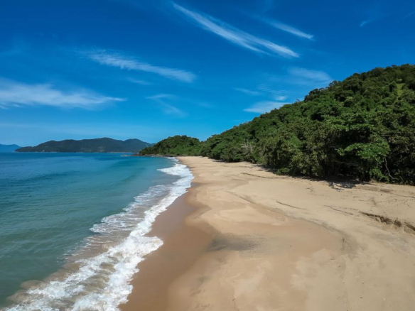 Casa para Venda Praia do Bonete, com 03 dormitórios, 200 m² de construção