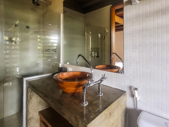 Casa para Venda com 5 suítes, em Praia Vermelha do Sul, com 600m²