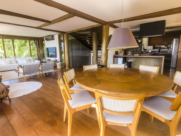 Casa para Venda com 5 suítes, em Praia Vermelha do Sul, com 600m²
