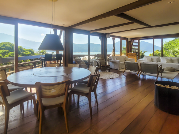 Casa para Venda com 5 suítes, em Praia Vermelha do Sul, com 600m²