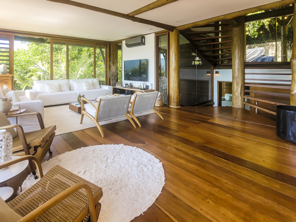 Casa para Venda com 5 suítes, em Praia Vermelha do Sul, com 600m²