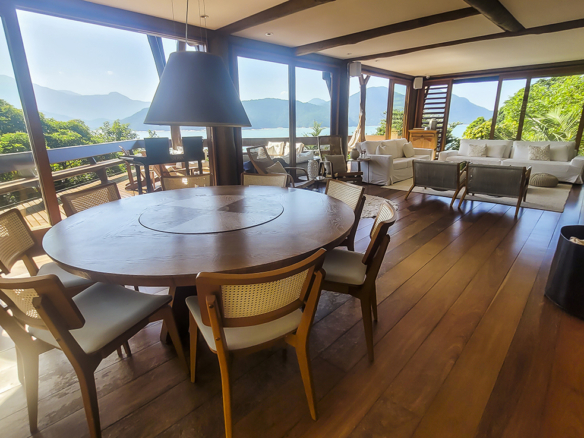 Casa para Venda com 5 suítes, em Praia Vermelha do Sul, com 600m²