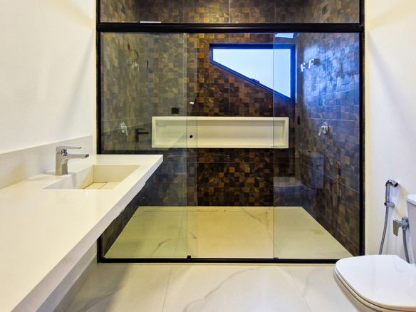 Casa à venda no Condomínio Costa Nova, Praia de Massaguaçu – 04 suítes, 360 mts quadrados
