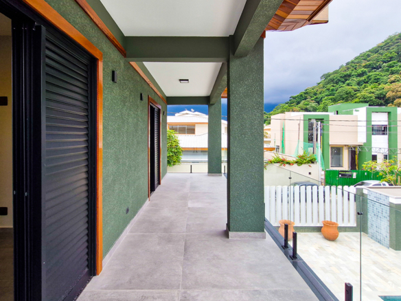 Casa à venda no Condomínio Costa Nova, Praia de Massaguaçu – 04 suítes, 360 mts quadrados