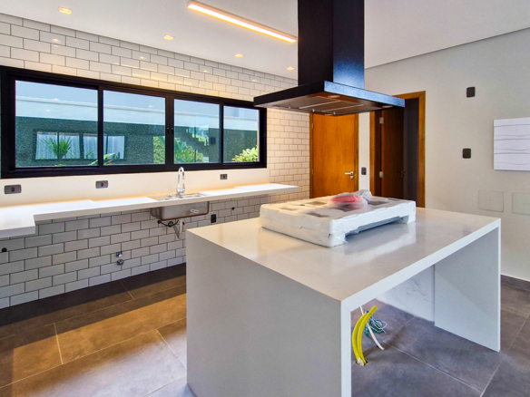 Casa à venda no Condomínio Costa Nova, Praia de Massaguaçu – 04 suítes, 360 mts quadrados