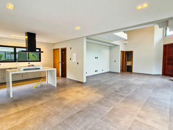 Casa à venda no Condomínio Costa Nova, Praia de Massaguaçu – 04 suítes, 360 mts quadrados