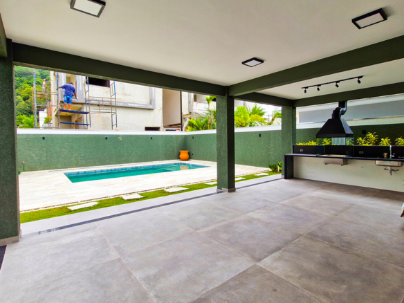 Casa à venda no Condomínio Costa Nova, Praia de Massaguaçu – 04 suítes, 360 mts quadrados