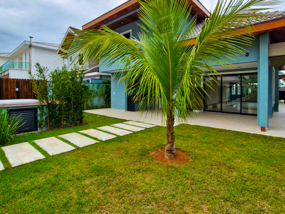 Casa à venda no Condomínio Costa Nova, Praia de Massaguaçú, 05 quartos, 400 mts quadrados