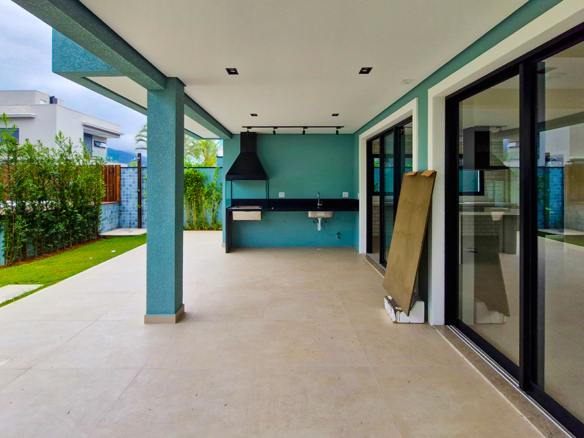 Casa à venda no Condomínio Costa Nova, Praia de Massaguaçú, 05 quartos, 400 mts quadrados