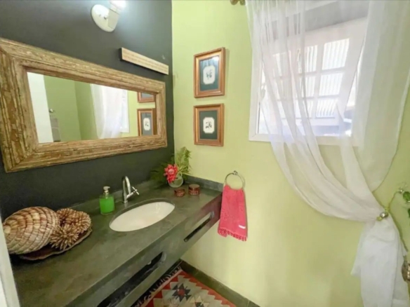 Casa para Venda e Locação, Condomínio Roteiro do Sol – Cocanha, com 3 suítes e 280 m².