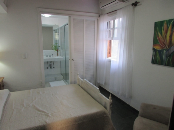 Casa para Venda e Locação, Condomínio Roteiro do Sol – Cocanha, com 3 suítes e 280 m².