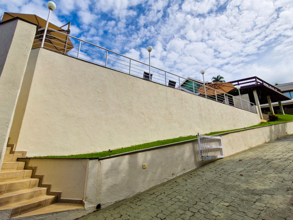 Casa a venda, no Condomínio Park Imperial – Praia de Masaguaçú, com 4 suítes e 928 mts quadrados