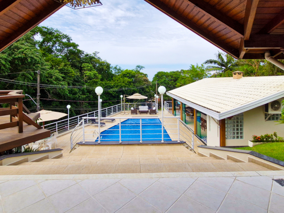 Casa a venda, no Condomínio Park Imperial – Praia de Masaguaçú, com 4 suítes e 928 mts quadrados