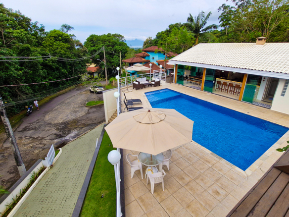 Casa a venda, no Condomínio Park Imperial – Praia de Masaguaçú, com 4 suítes e 928 mts quadrados