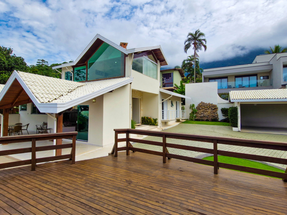 Casa a venda, no Condomínio Park Imperial – Praia de Masaguaçú, com 4 suítes e 928 mts quadrados