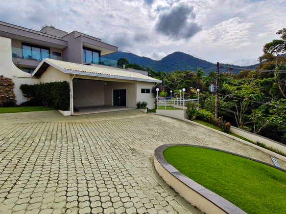 Casa a venda, no Condomínio Park Imperial – Praia de Masaguaçú, com 4 suítes e 928 mts quadrados
