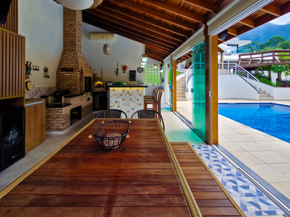 Casa a venda, no Condomínio Park Imperial – Praia de Masaguaçú, com 4 suítes e 928 mts quadrados