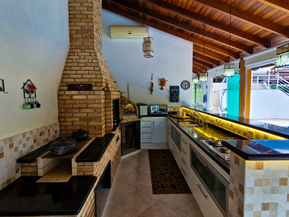 Casa a venda, no Condomínio Park Imperial – Praia de Masaguaçú, com 4 suítes e 928 mts quadrados