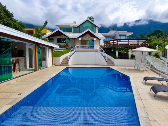Casa a venda, no Condomínio Park Imperial – Praia de Masaguaçú, com 4 suítes e 928 mts quadrados