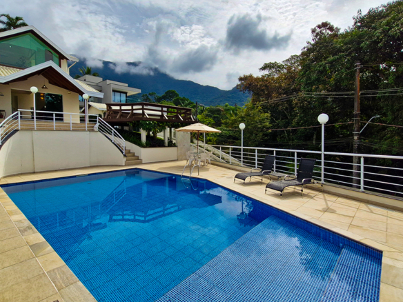 Casa a venda, no Condomínio Park Imperial – Praia de Masaguaçú, com 4 suítes e 928 mts quadrados