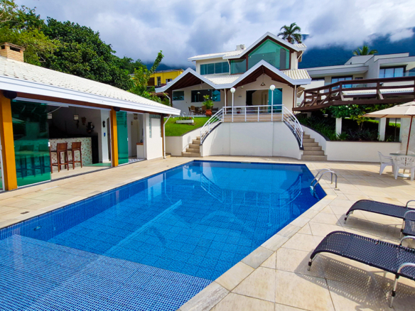 Casa a venda, no Condomínio Park Imperial – Praia de Masaguaçú, com 4 suítes e 928 mts quadrados
