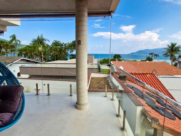 Casa à Venda no Condomínio Salga, Praia da Lagoinha, Ubatuba, 05 suítes, 359 mts construídos
