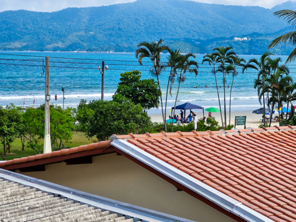 Casa à Venda no Condomínio Salga, Praia da Lagoinha, Ubatuba, 05 suítes, 359 mts construídos