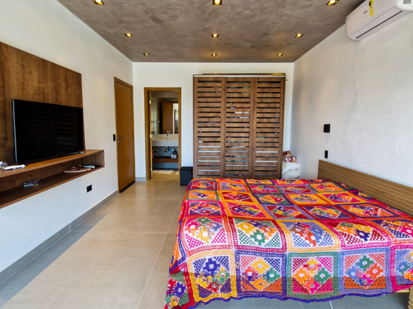 Casa à Venda no Condomínio Salga, Praia da Lagoinha, Ubatuba, 05 suítes, 359 mts construídos