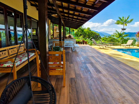 Maravilhosa casa com vista deslumbrante na Praia de Fortaleza em Ubatuba