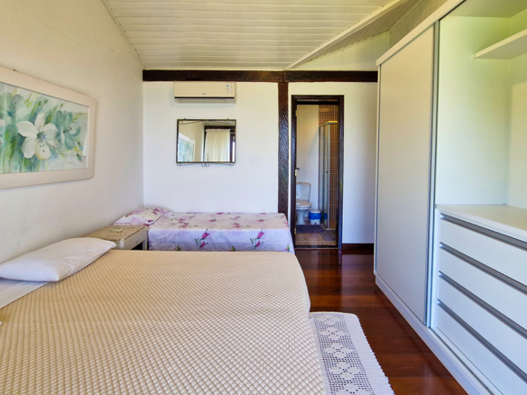 Maravilhosa casa com vista deslumbrante na Praia de Fortaleza em Ubatuba