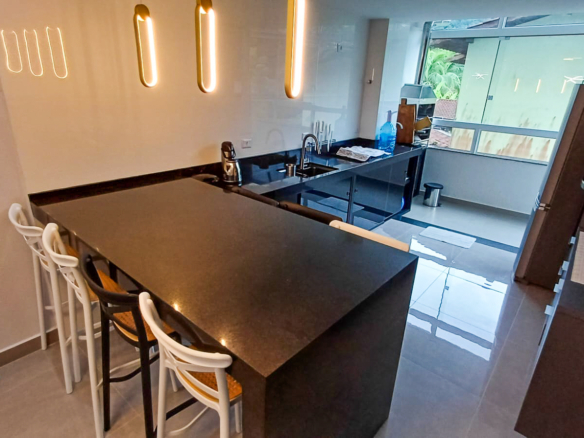 Apartamento Tipo em Condominio na praia da Lagoinha com 100m²