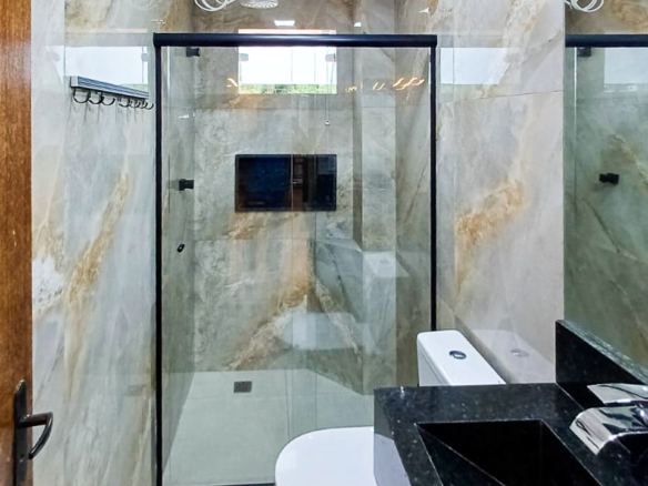 Apartamento Térreo em Condomínio na praia da Lagoinha com 110m²
