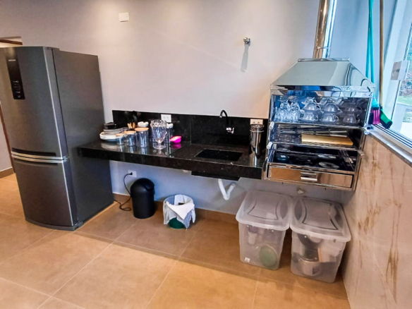 Apartamento Térreo em Condomínio na praia da Lagoinha com 110m²