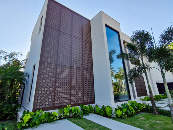 Casa no Condomínio Costa Verde Tabatinga com 8 suítes, na Praia de Tabatinga com 600 m²