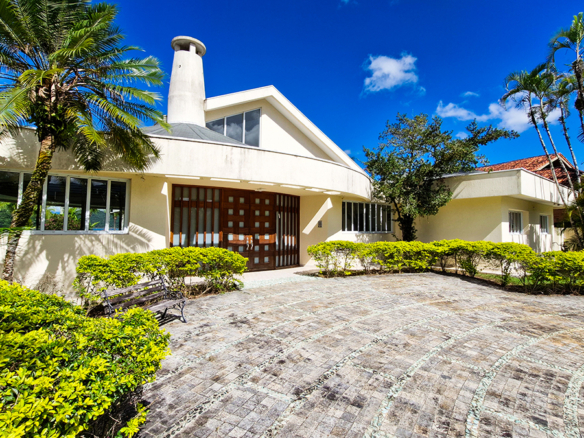 Casa frente mar no Condominio Costa Verde Tabatinga de 8 dormitórios com 605 m²