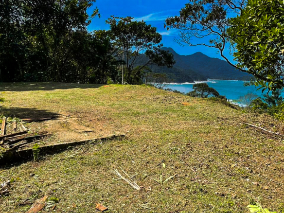 Terreno para Venda em Praia Brava do Sul em Ubatuba com 22347 m²