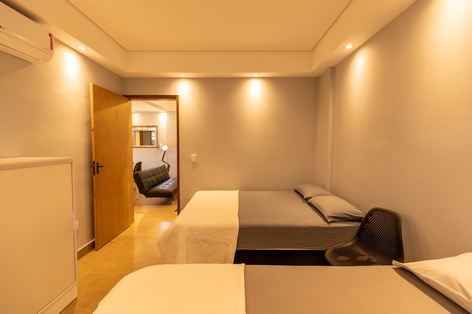 Apartamento Térreo em Condomínio na praia da Lagoinha com 110m²