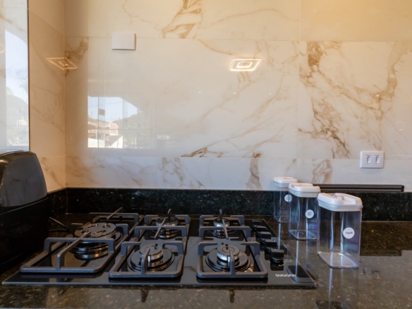 Apartamento Térreo em Condomínio na praia da Lagoinha com 110m²