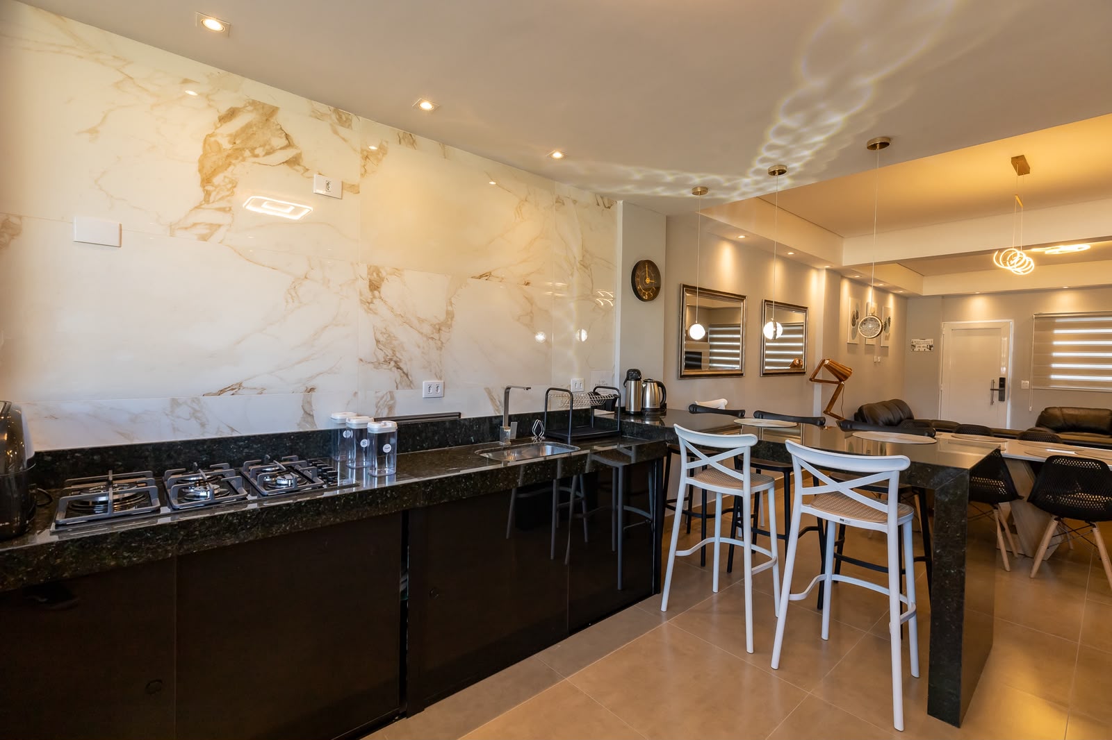 Apartamento Térreo em Condomínio na praia da Lagoinha com 110m²
