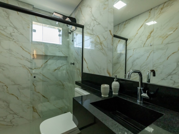Apartamento Tipo em Condominio na praia da Lagoinha com 100m²