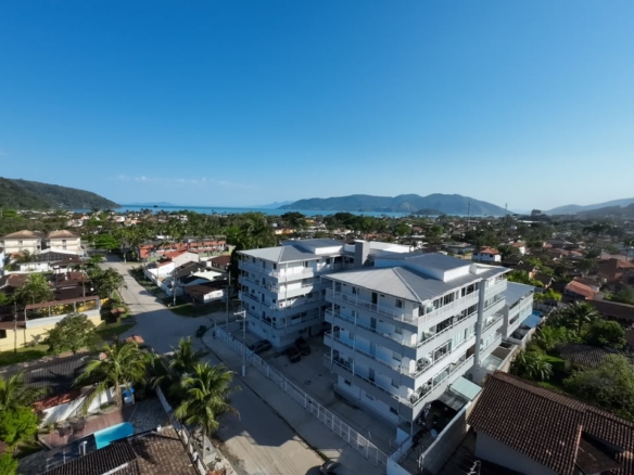 Apartamento Tipo em Condominio na praia da Lagoinha com 100m²