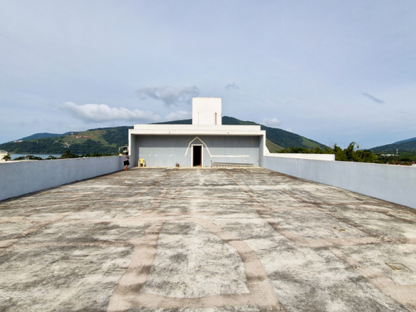 Hotel Pousada, com 88 suítes na Praia de Maranduba em Ubatuba