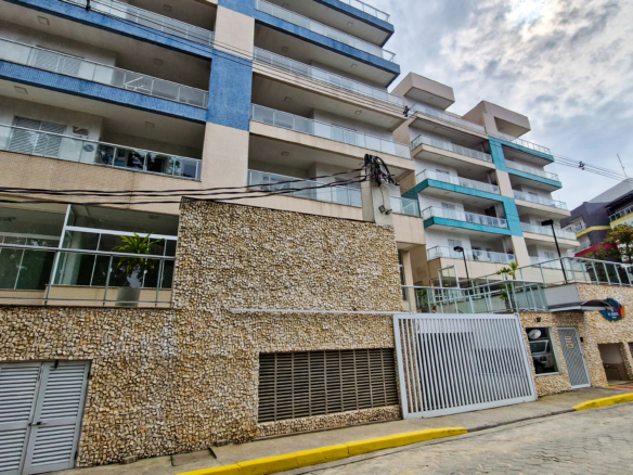 Apartamento tipo em Ubatuba com 73m²