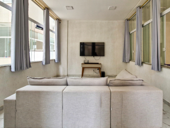 Apartamento tipo em Ubatuba com 73m²