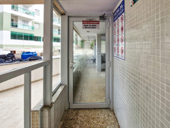 Apartamento tipo em Ubatuba com 73m²